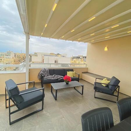 The Blue Mill Penthouse With Beautiful Views Apartment Naxxar Екстериор снимка