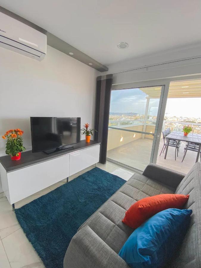 The Blue Mill Penthouse With Beautiful Views Apartment Naxxar Екстериор снимка